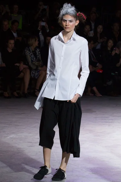 Look 49